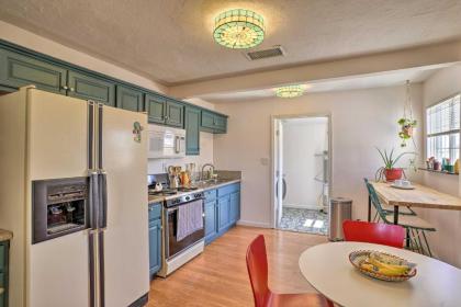 Colorful 29 Sunsets Home near Joshua Tree! - image 6