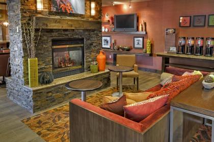 Hampton Inn Twin Falls - image 8