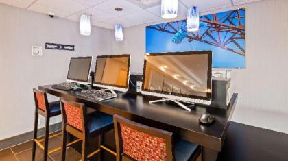 Best Western Plus Twin Falls Hotel - image 9