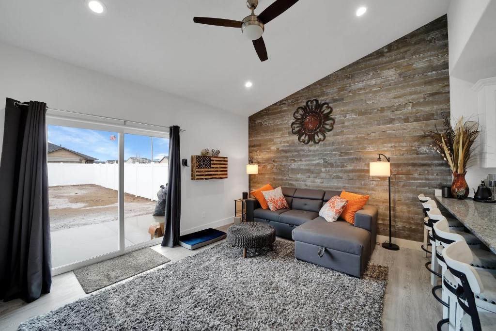 TJ Rancher - Corporate and Vacation Stay - main image