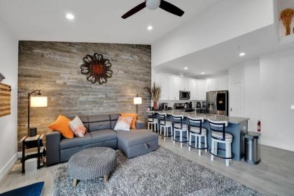 TJ Rancher - Corporate and Vacation Stay - image 13