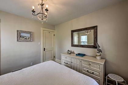 Cozy Two Rivers Home - Walk to Lake Michigan! - image 12