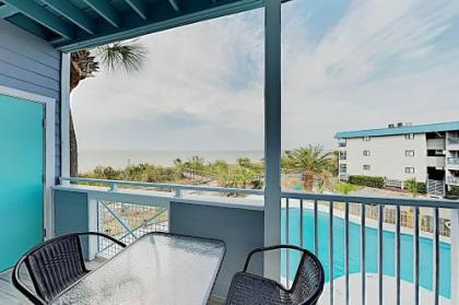 New Listing Beachside Villa with Bay Views  Pool condo