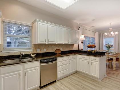 Brand New Home Private Pool Beautiful Ocean Views and Steps to the Beach - image 9