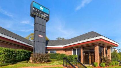 Magnuson Grand Hotel and Conference Center Tyler - image 2