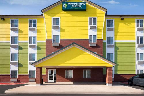 WoodSpring Suites Tyler Rose Garden - image 3