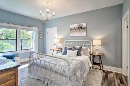 Chic Downtown Ukiah Cottage 5 Mi to Lake Mendocino - image 11