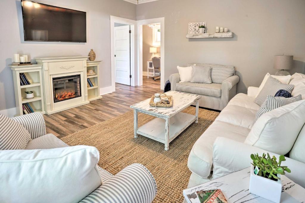 Chic Downtown Ukiah Cottage 5 Mi to Lake Mendocino - image 6