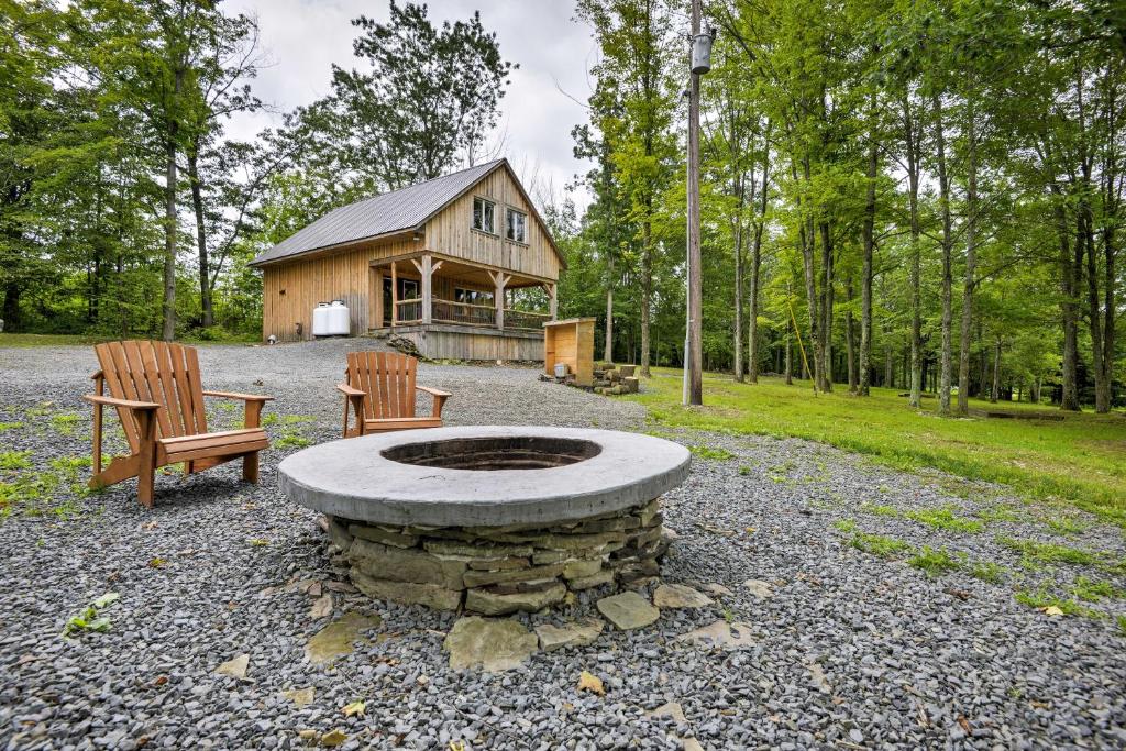 Lovely Ulster Cabin with Hot Tub Fire Pit and 3 Ponds! - main image