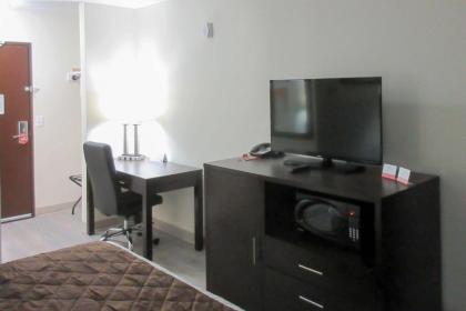 Econolodge - image 8