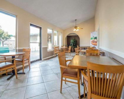 Quality Inn Umatilla - Hermiston - image 4