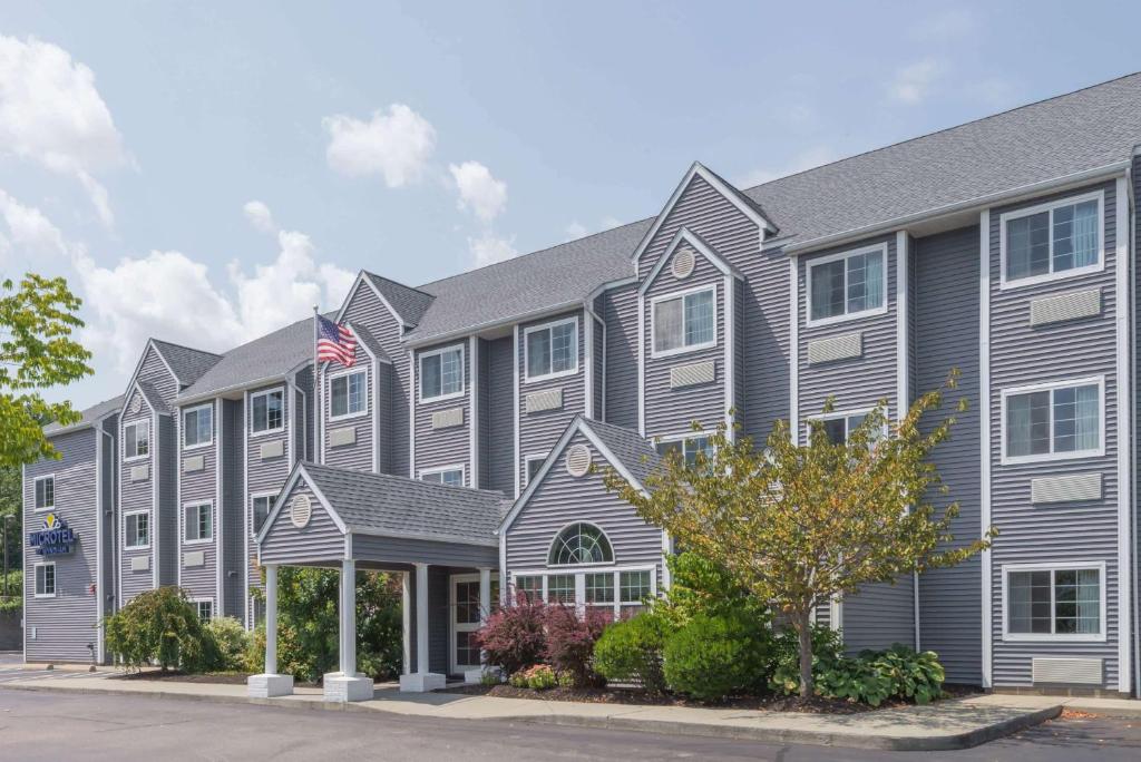 Microtel Inn & Suites by Wyndham Uncasville - main image
