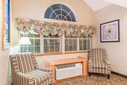 Microtel Inn & Suites by Wyndham Uncasville - image 11