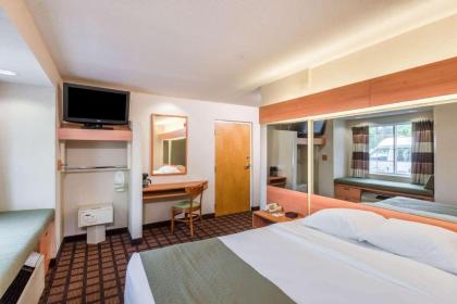 Microtel Inn & Suites by Wyndham Uncasville - image 4