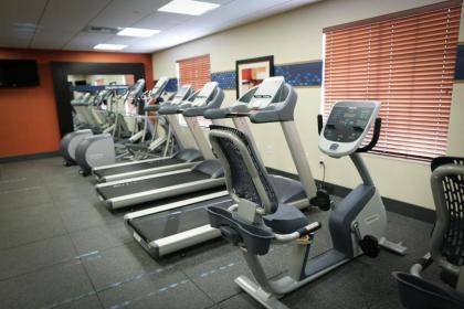 Hampton Inn Union City - image 14