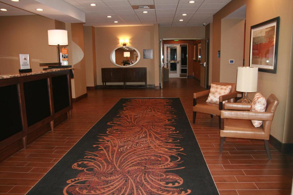 Hampton Inn Union City - image 2