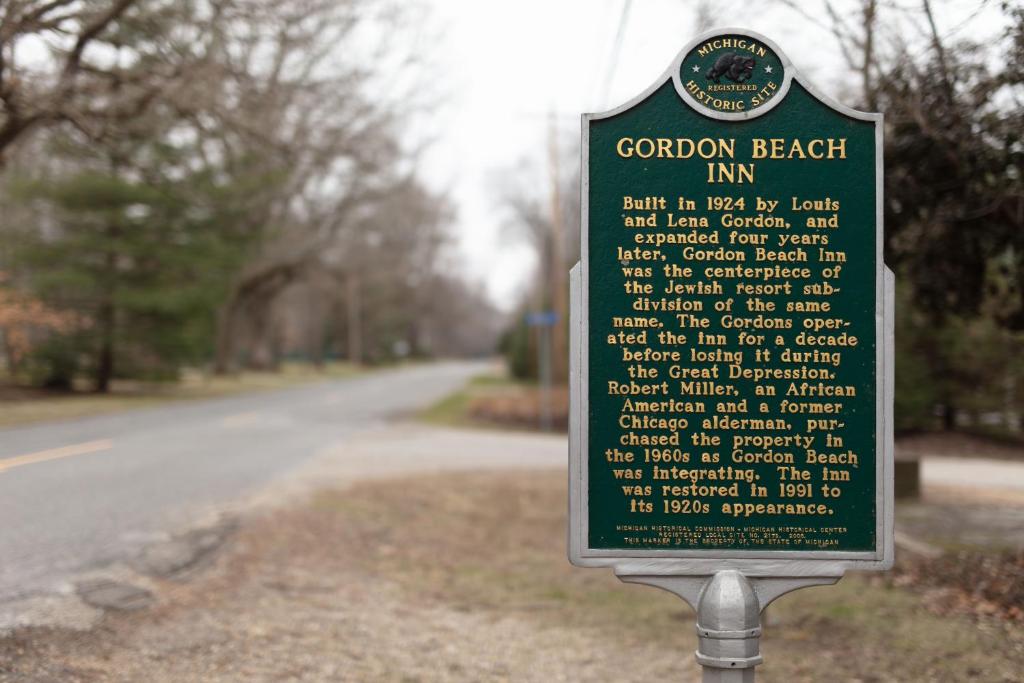 Gordon Beach Inn - image 6