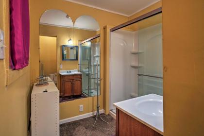Charming Vintage Union Pier Home - Walk to Beach! - image 5