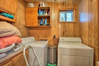 Charming Vintage Union Pier Home - Walk to Beach! - image 6