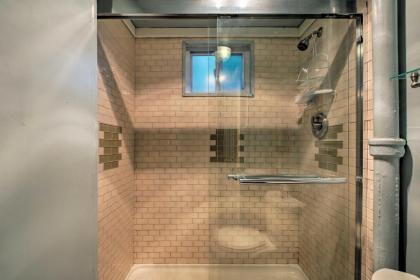 Charming Vintage Union Pier Home - Walk to Beach! - image 9