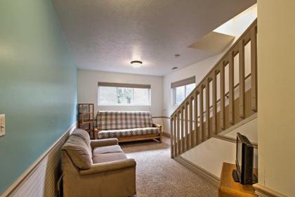 Cozy Union Pier House with Hot Tub Deck and Backyard - image 10