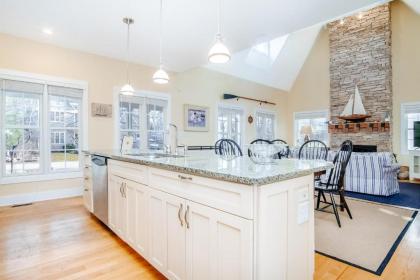 The Lighthouse in Lakeshore Cottages - image 7