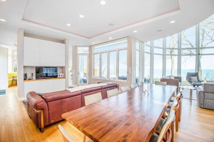 White Pearl Beach House - image 11