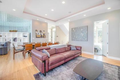 White Pearl Beach House - image 13