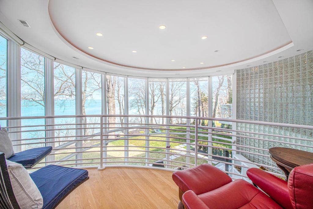 White Pearl Beach House - image 4