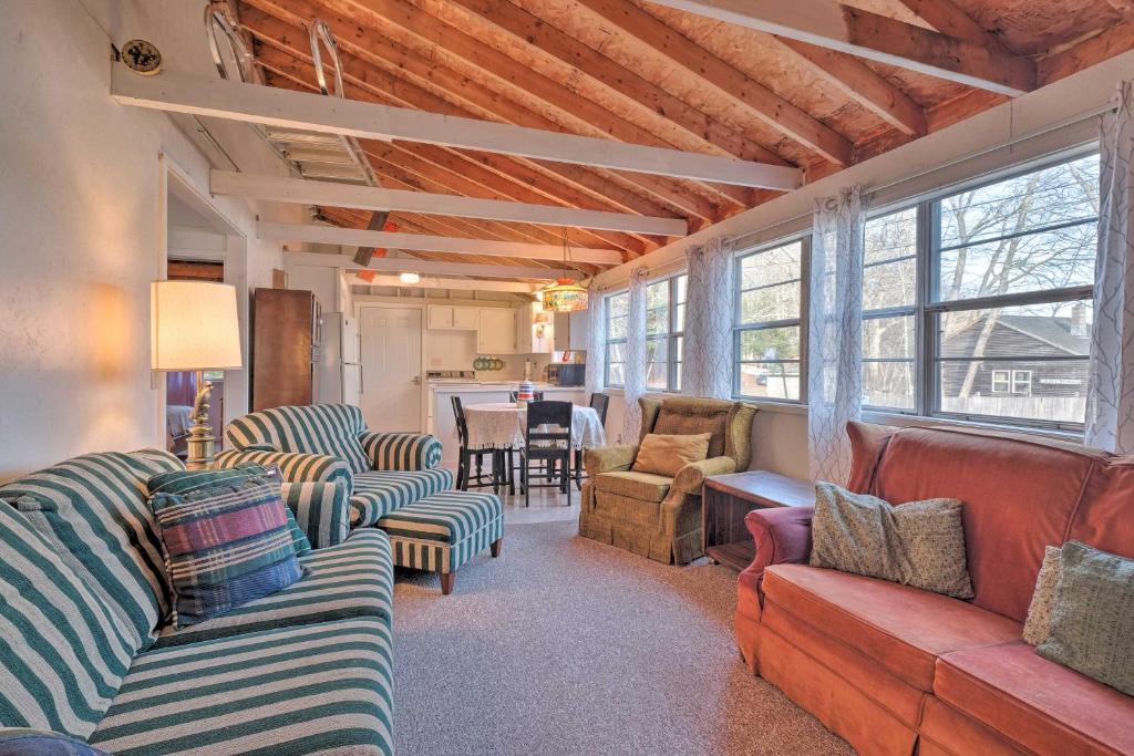 Rustic Retreat Across from Lake Family Friendly! - main image