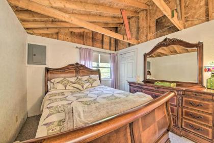 Rustic Retreat Across from Lake Family Friendly! - image 14