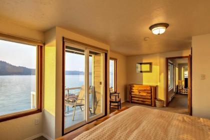 Waterfront 3BR Home on Gold Coast of Hood Canal! - image 9