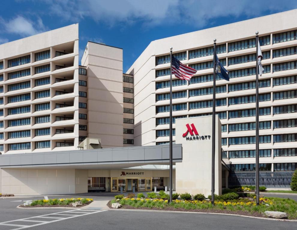 Long Island Marriott Hotel - main image