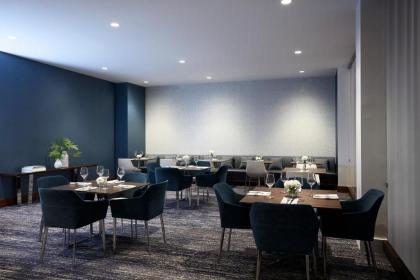 Long Island Marriott Hotel - image 11
