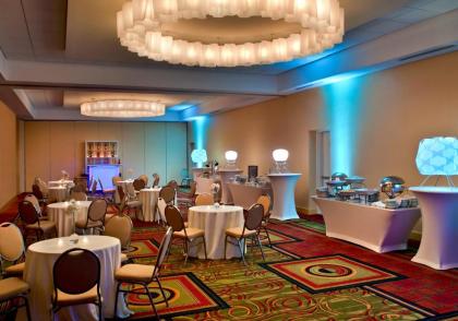 Long Island Marriott Hotel - image 13