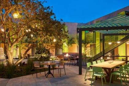 Hotel in Culver City California