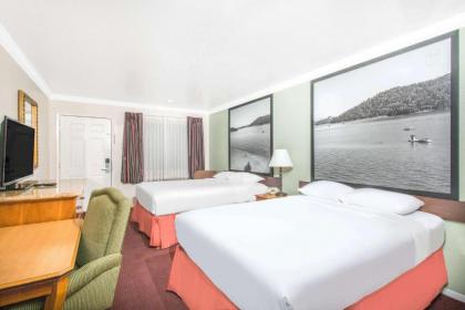 Super 8 by Wyndham Upper Lake - image 15