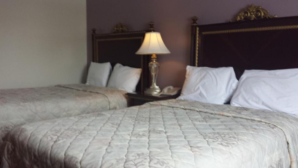Americas Best Inn & Suites Urbana - image 3
