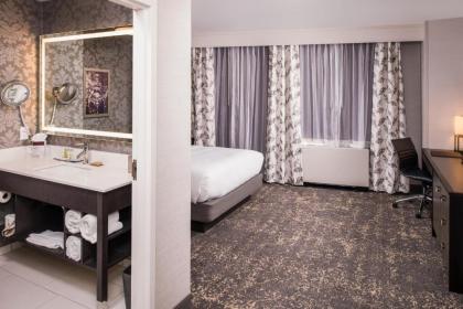 DoubleTree by Hilton Hotel Utica - image 13