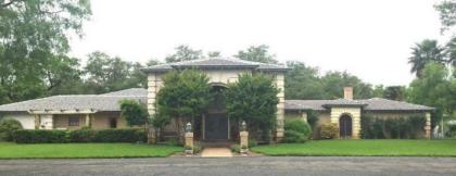 Live Oaks Bed and Breakfast  Texas