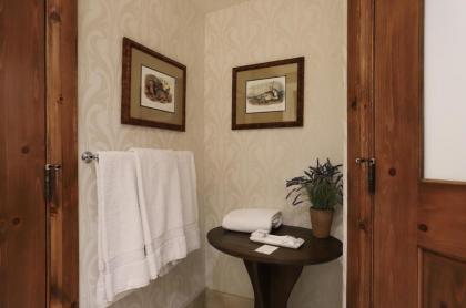 Austria Haus Hotel - image 5