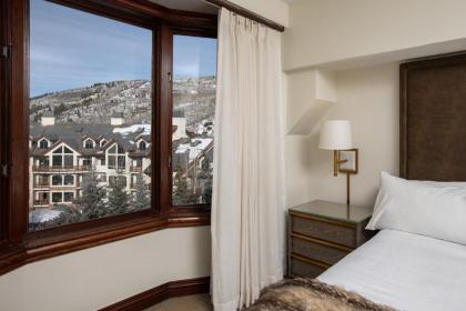 Beaver Creek Lodge Autograph Collection - image 4