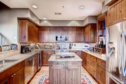 Bachelor Gulch Village - image 3