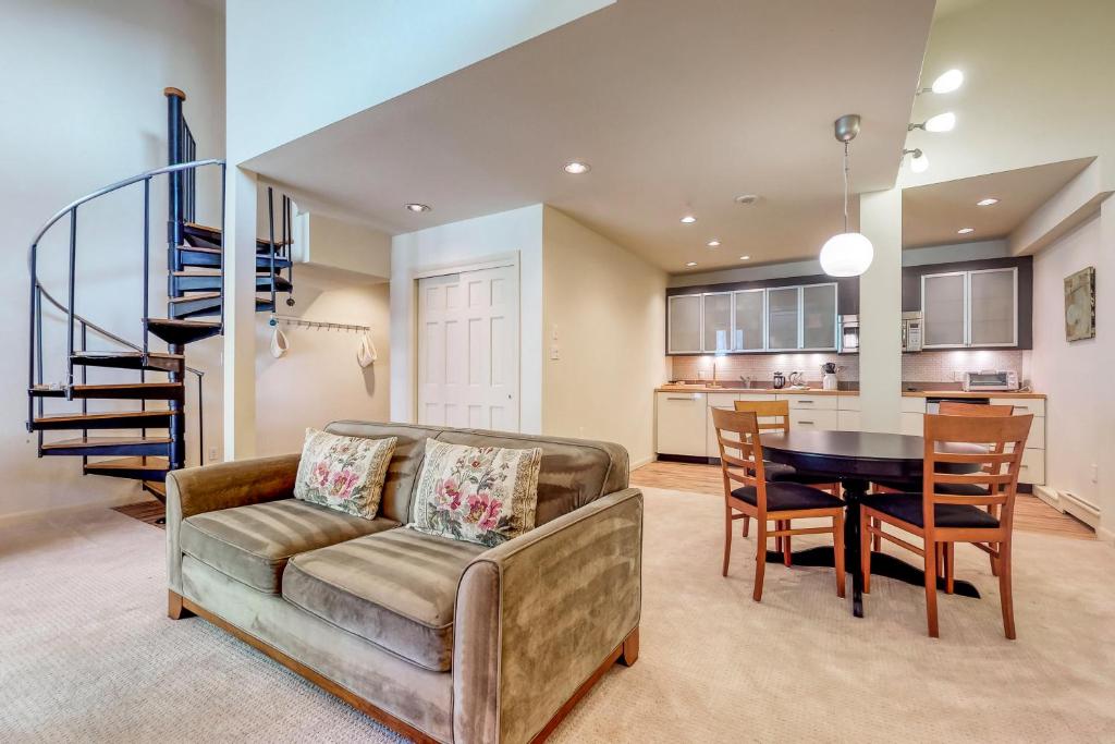 Gore Creek Condo - image 2
