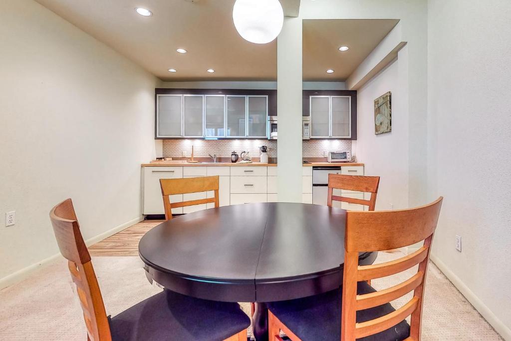 Gore Creek Condo - image 5