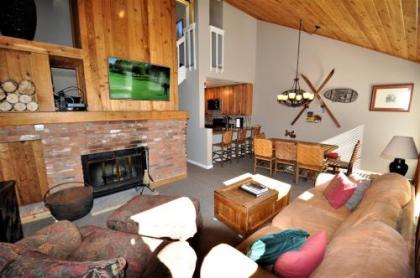 Remodeled 2 Bedroom East Vail Condo 6G with Hot Tub Market Free Shuttle