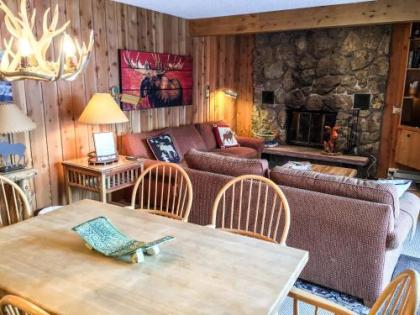 Cozy East Vail 2 Bedroom Condo #1601 w/ Fireplace.