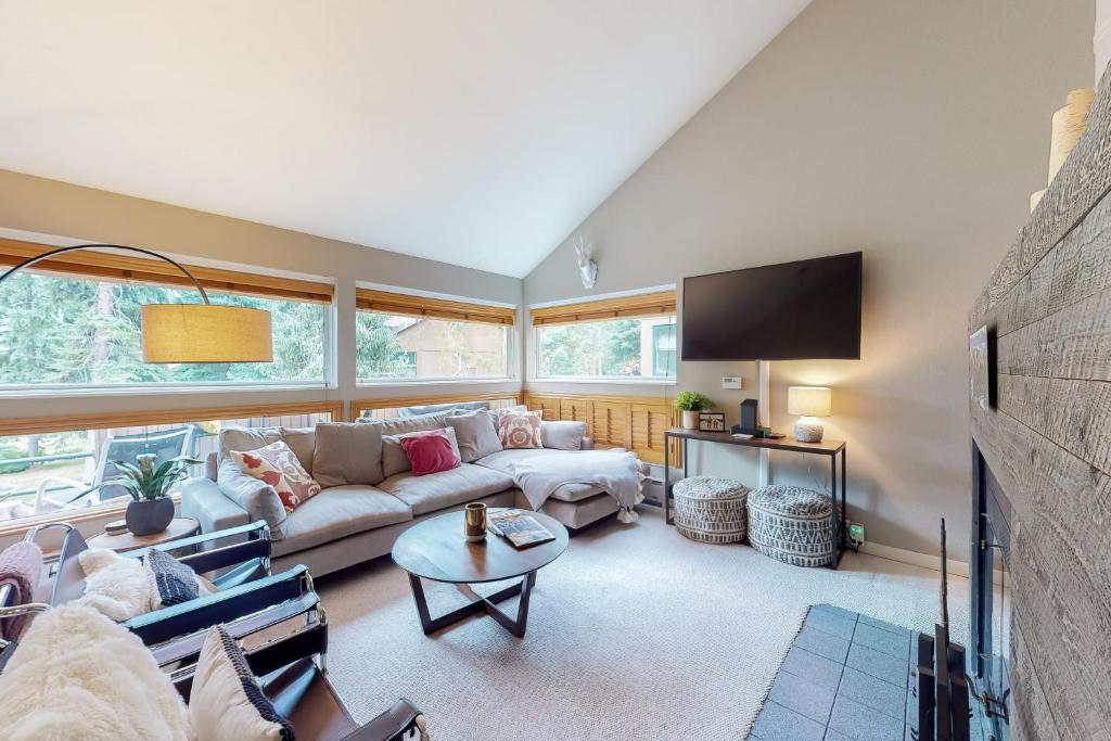 Pitkin Creek Retreat - main image