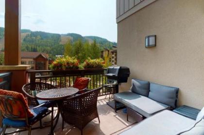 Lion Square Lodge North 382