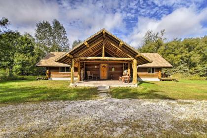 Valders Log Cabin near EEA Air Show and Sheboygan Wisconsin